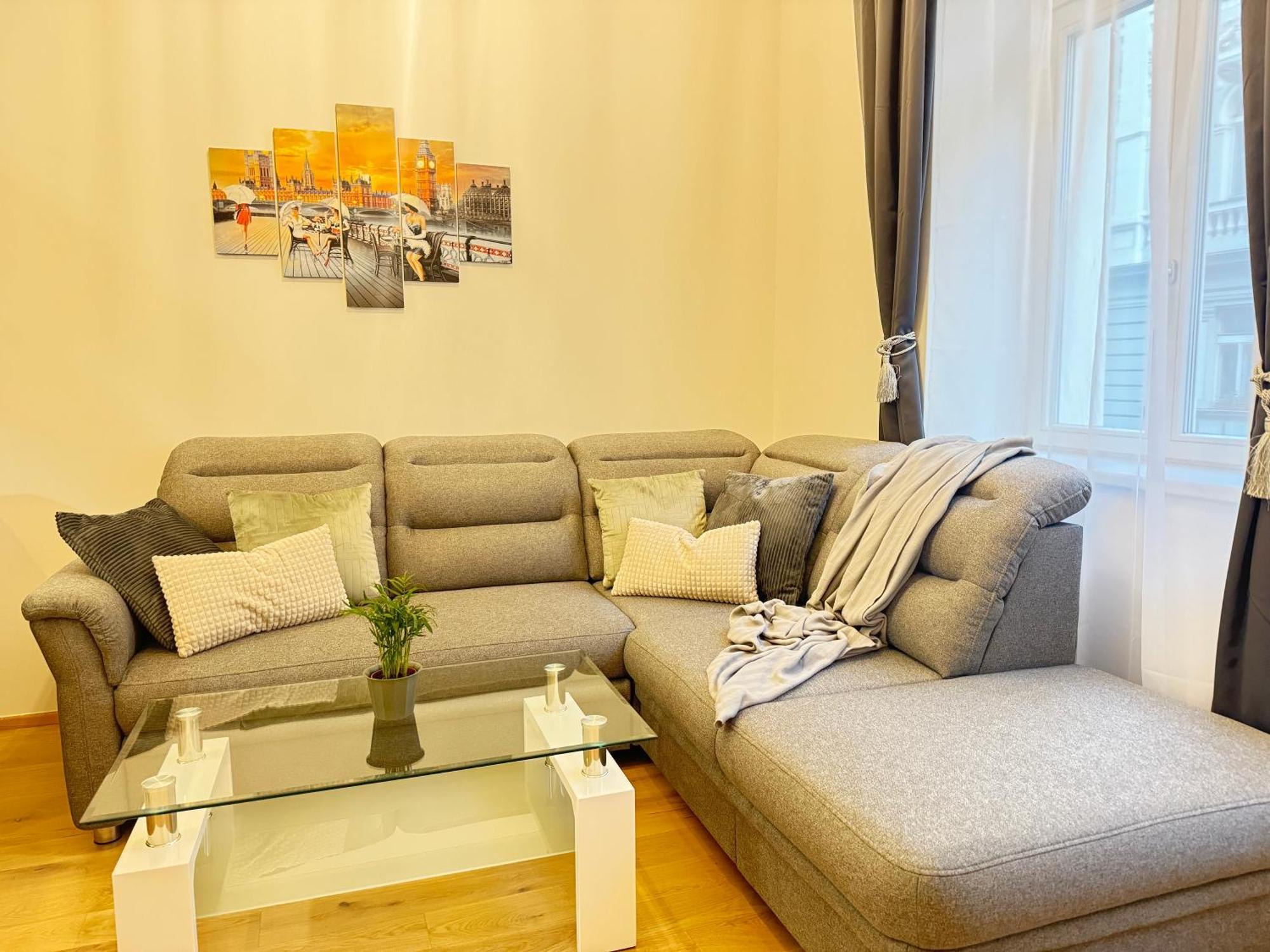 Free Parking - Cozy Near Vysehrad Railway Bridge Lejlighed *