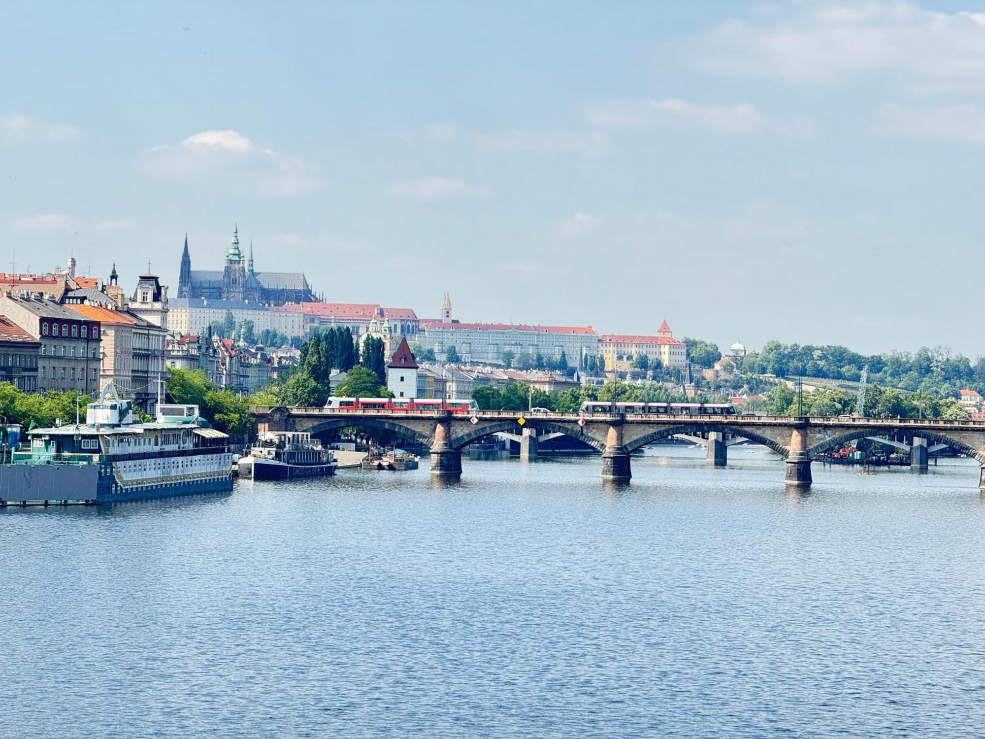 Free Parking - Cozy Near Vysehrad Railway Bridge Lejlighed